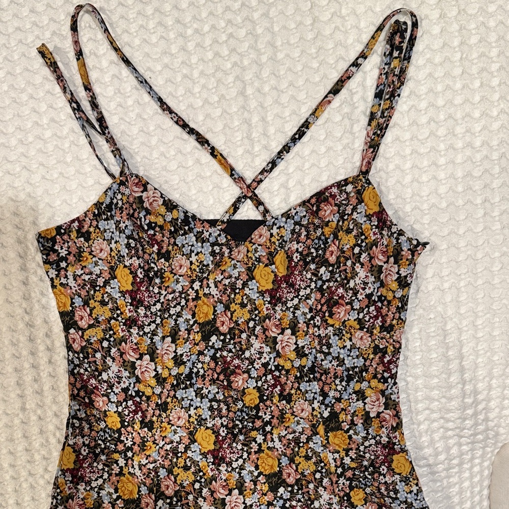 Nasty Gal Crisscross Chest Maxi Floral dress